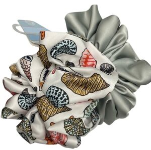 🐚 Piper K Gorgeous Satin Oversized Scrunchies Hair Ties Set of 2 NWT